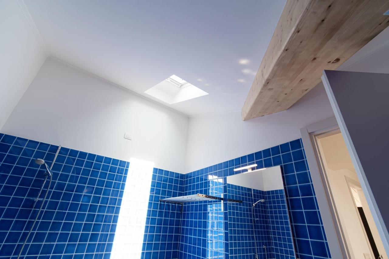 Attic 64 - The House Of Travelers Apartman Como Kültér fotó