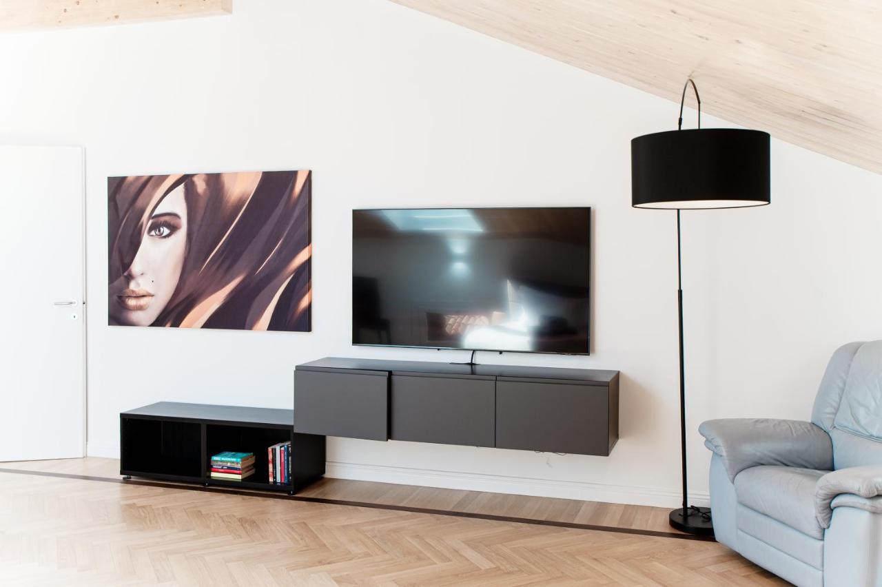 Attic 64 - The House Of Travelers Apartman Como Kültér fotó